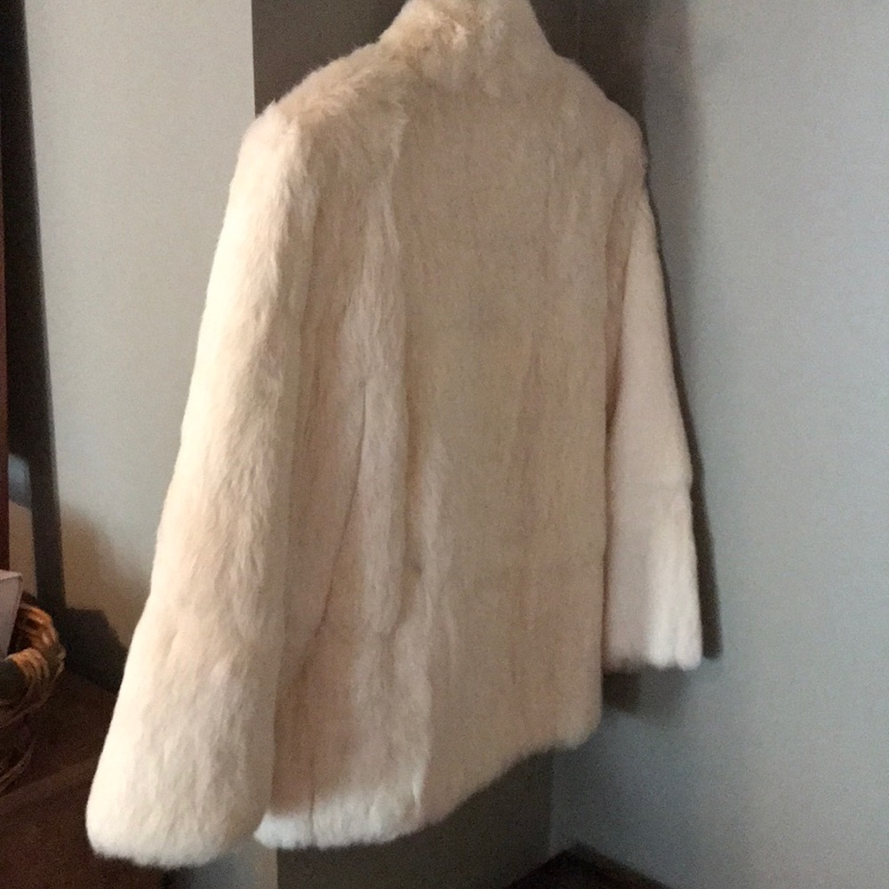 *Feature* Never Worn! Rabbit Fur Coat—Stunning! - Picture 4 of 6